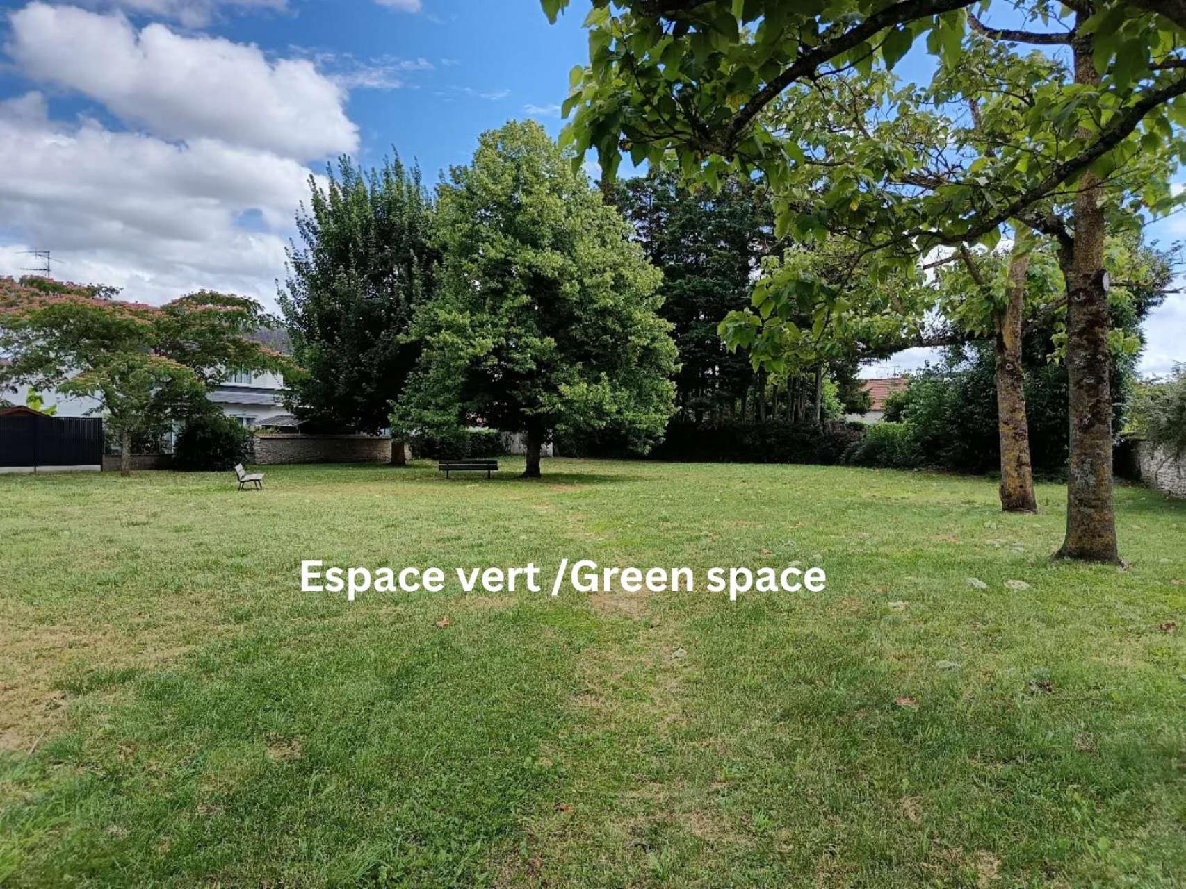 Appartement A Orleans Au Calme Avec Parking Gratuit, Balcon Et Ascenseur Kültér fotó